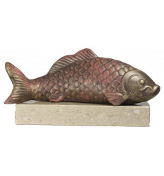 Trofeo de resina figura de pez carpa