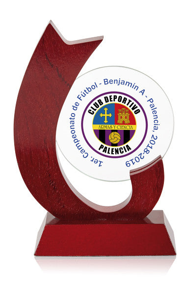 Trofeo madera con peana