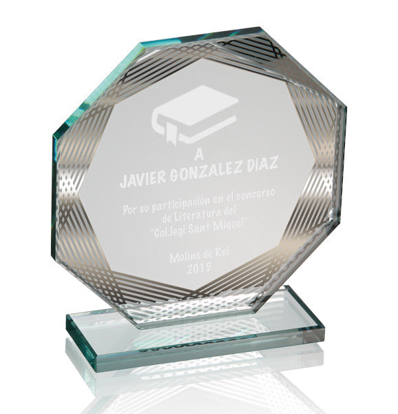 TROFEO DE CRISTAL FORMA OCTAGONAL CON DETALLES PLATEADOS