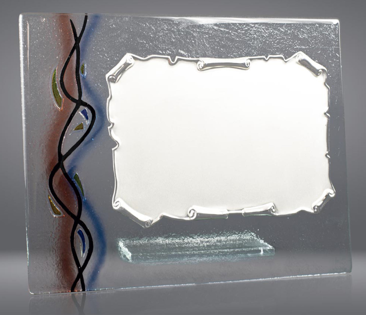 PLACA PERGAMINO DE METAL A COLOR CON BASE DE CRISTAL