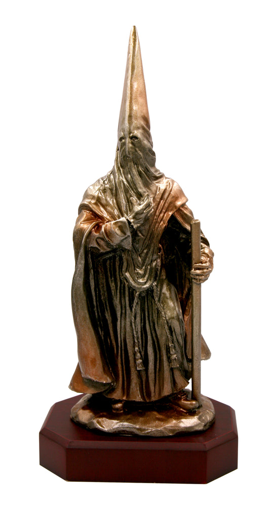NAZARENO SUJETANDO CIRIO
